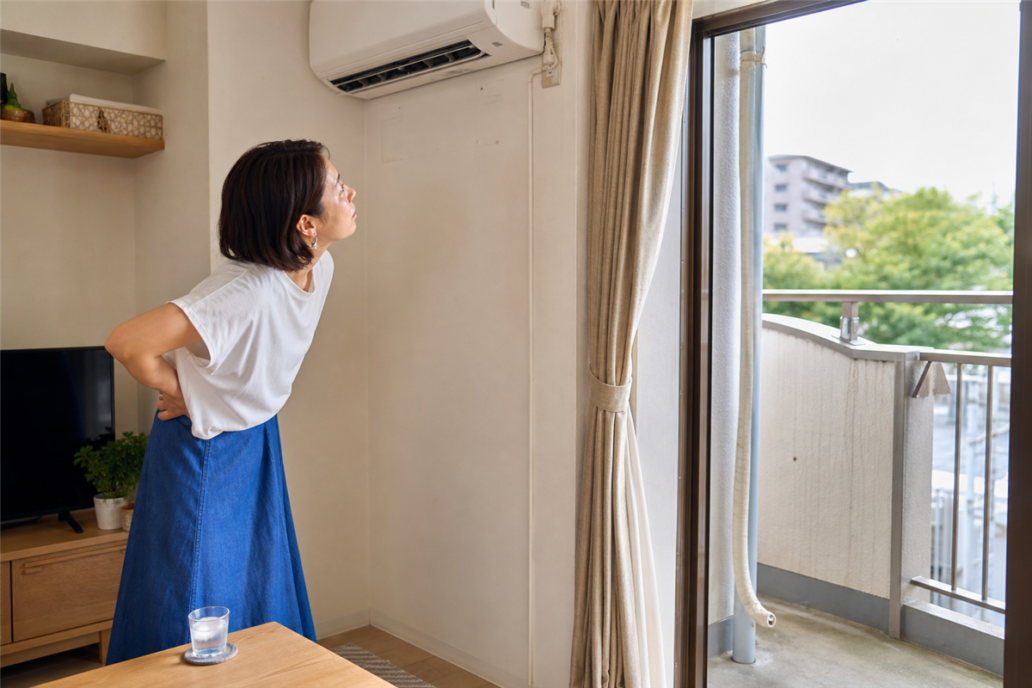 エアコンのドレンホースから水が出ない。故障を疑う前に見ること